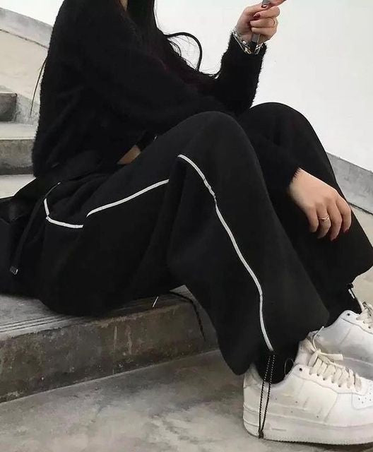 بانتس اسود خط ابيض