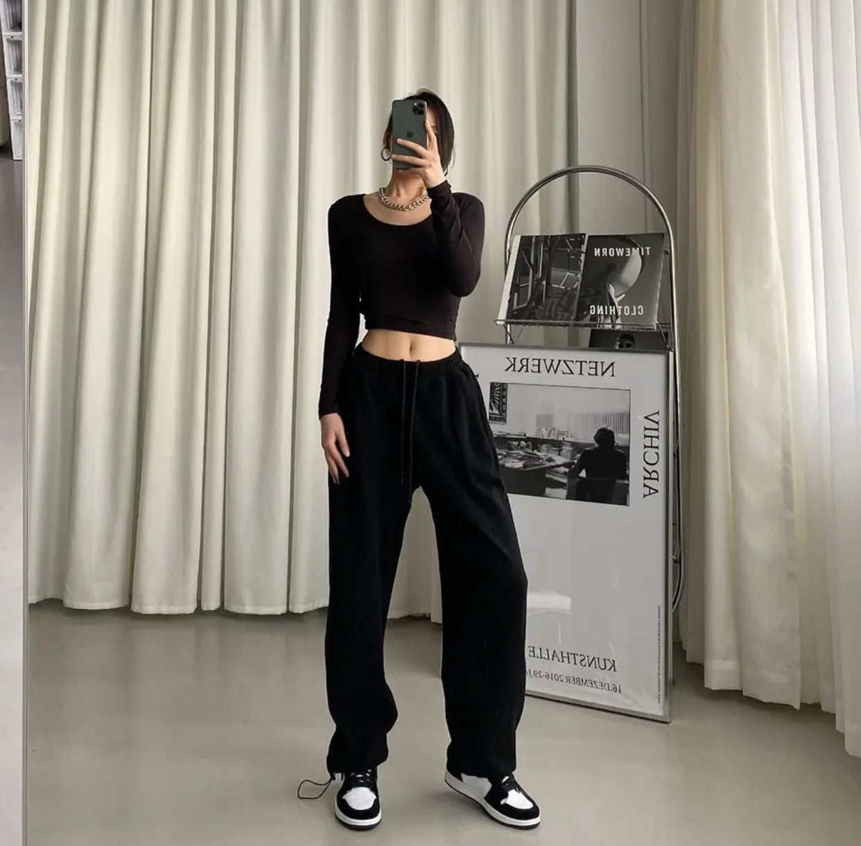 بانتس اسود سادة