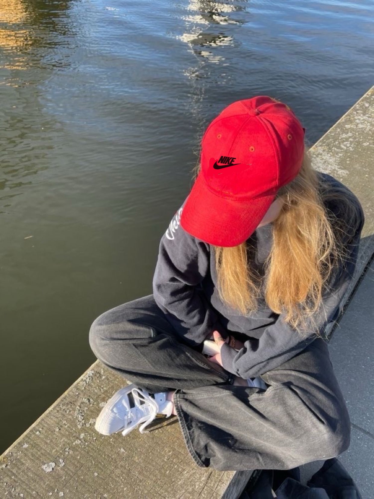 قبعة نايك احمر