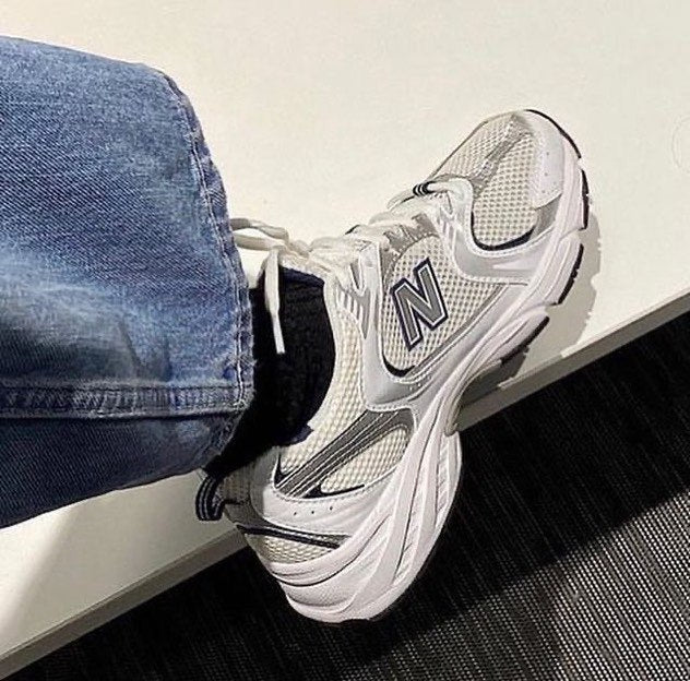 حذاء نيوبالانص ابيض NB