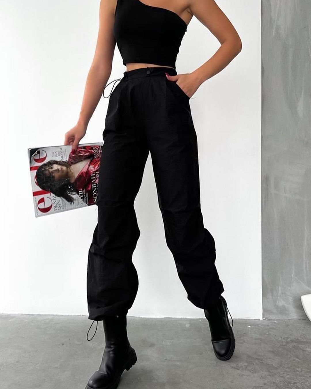 باغي لون اسود