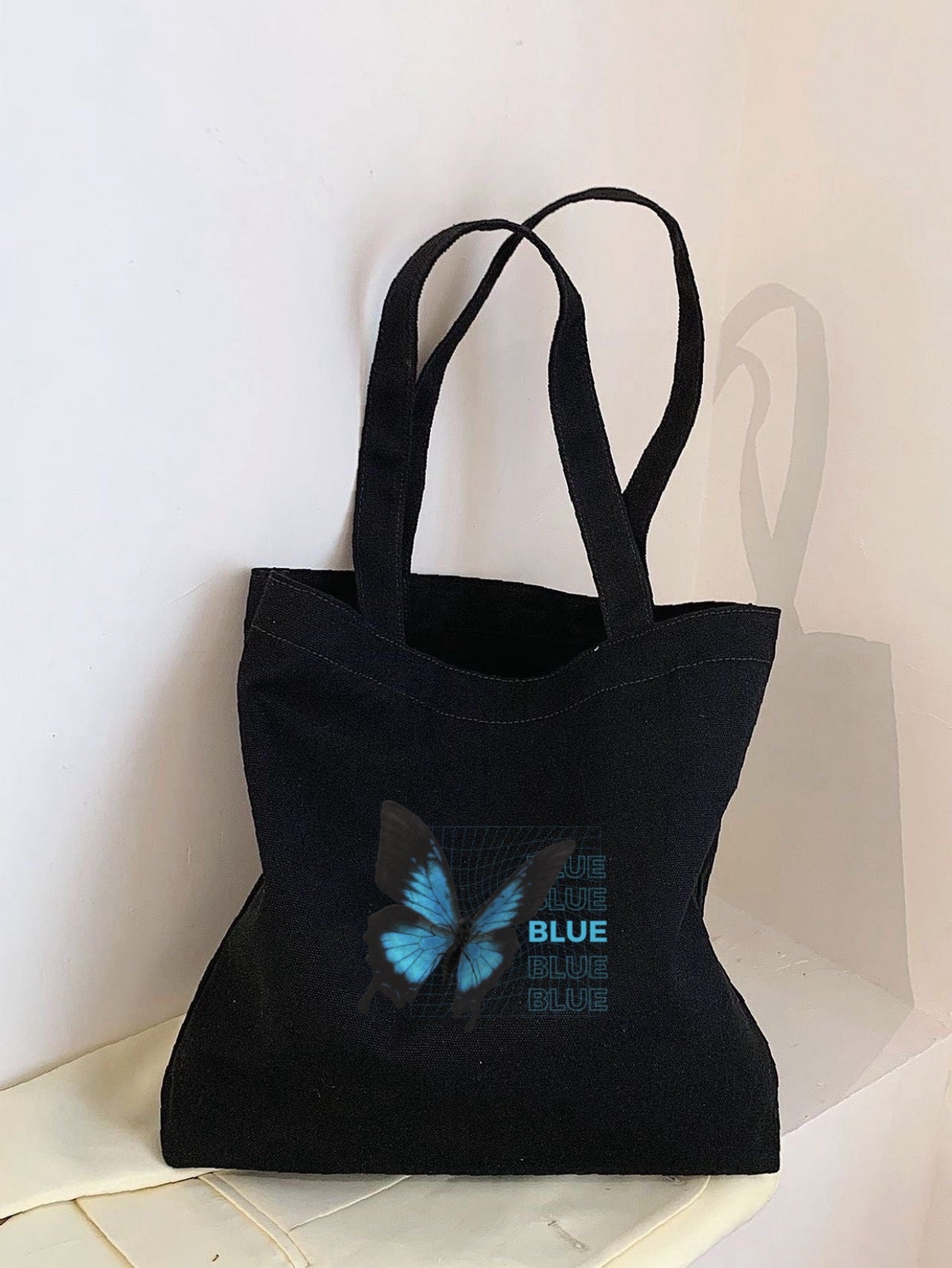 توت باك بلو فراشة