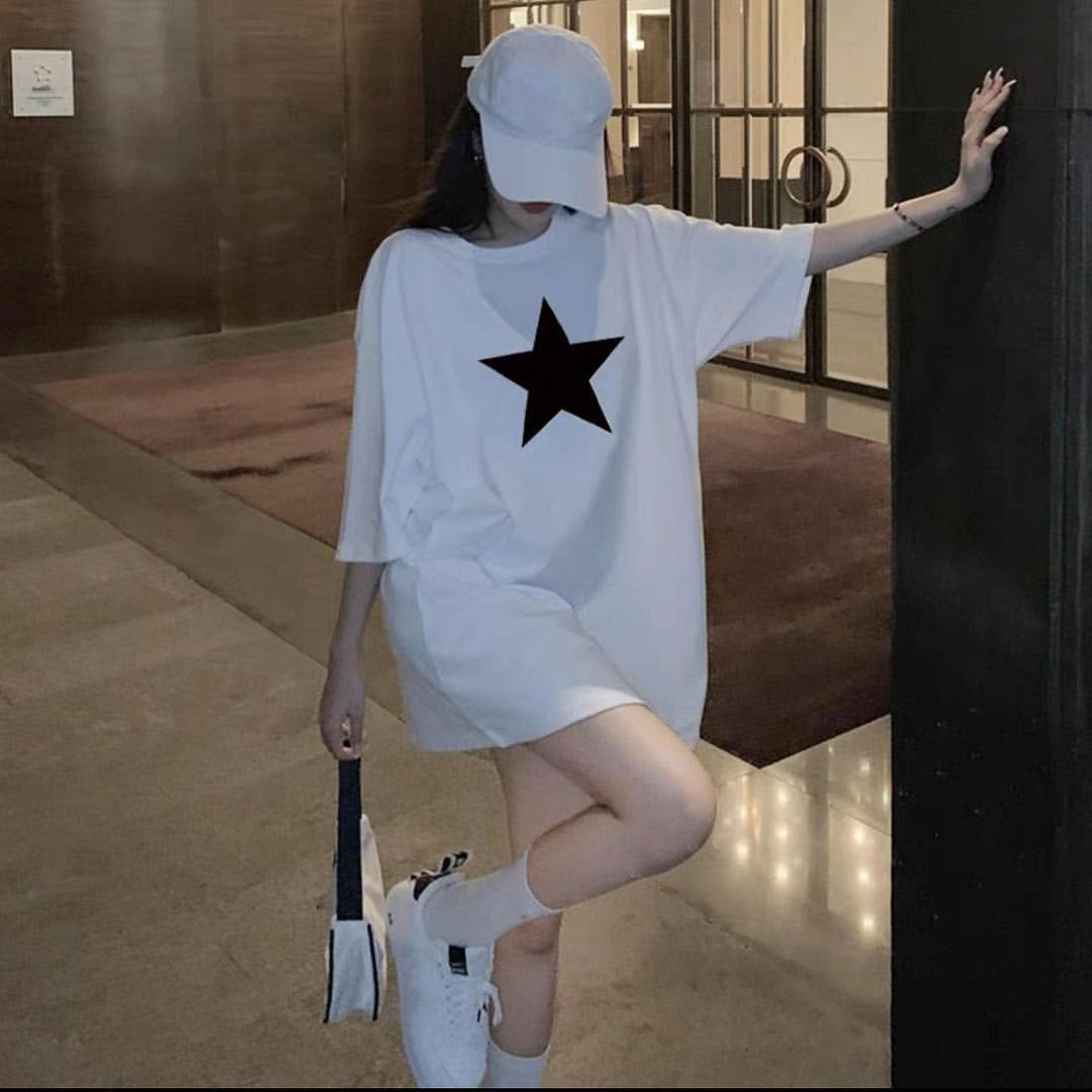 تيشيرت ابيض نجمة
