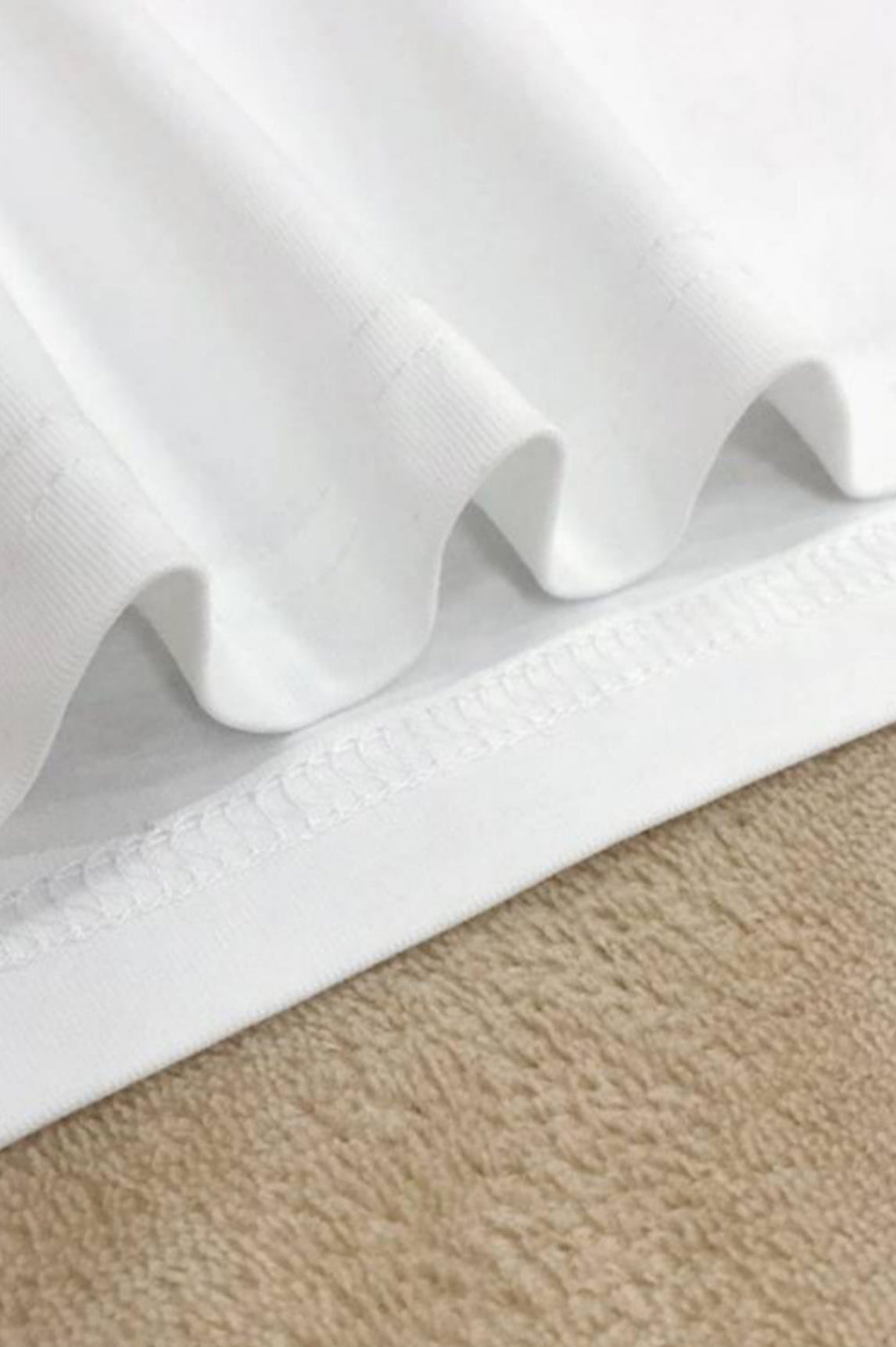 تيشيرت لانا ديل ري