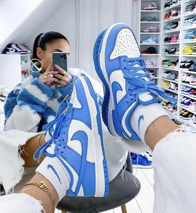 حذاء نايك سمائي