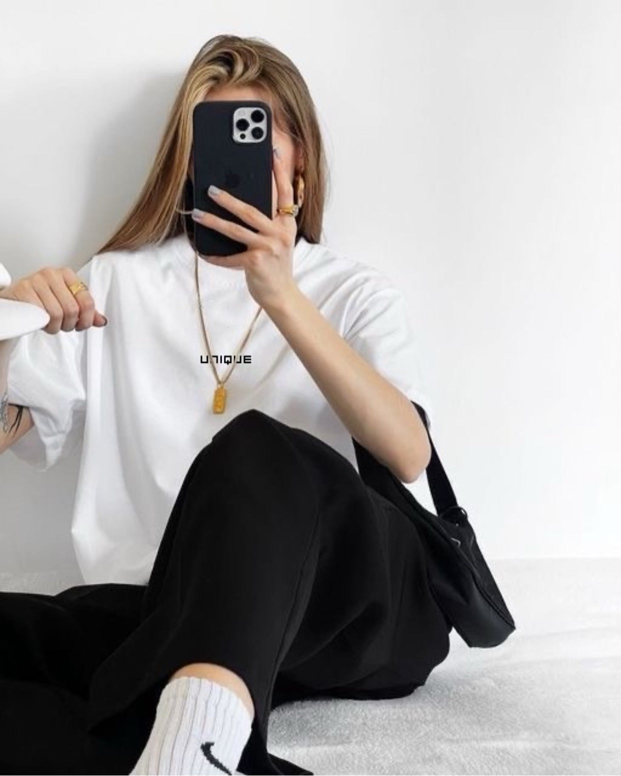 Unique T-shirt White