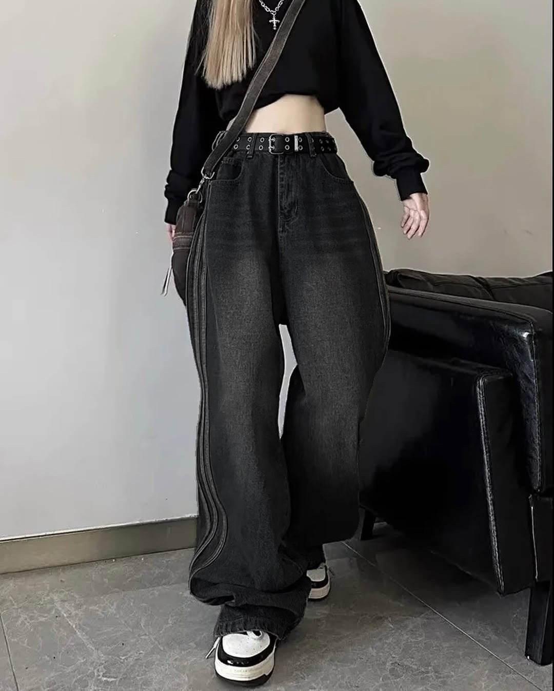 جينز فنتج اسود خطوط جانبية