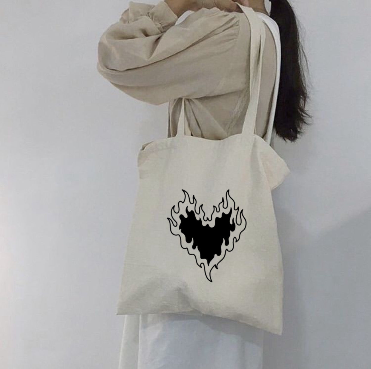 توت باك اوف وايت قلب