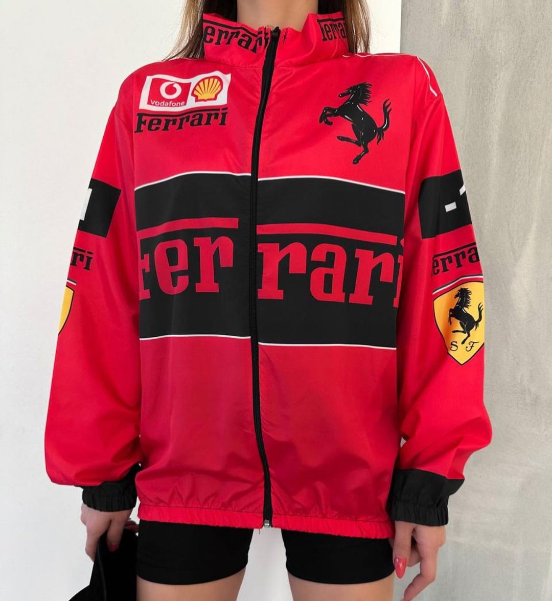 جاكيت فيراري