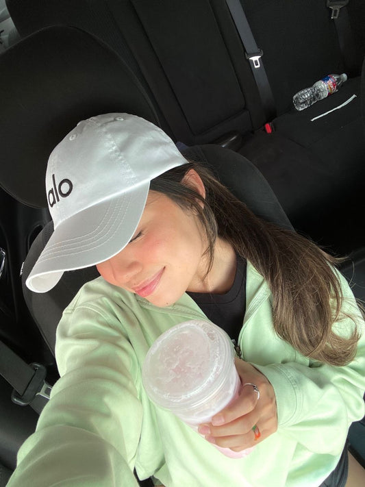 قبعة alo ابيض