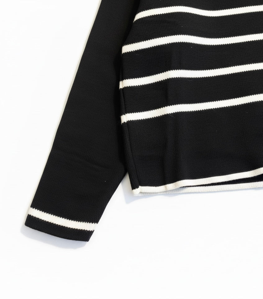 سويتشيرت زارا مخطط ابيض