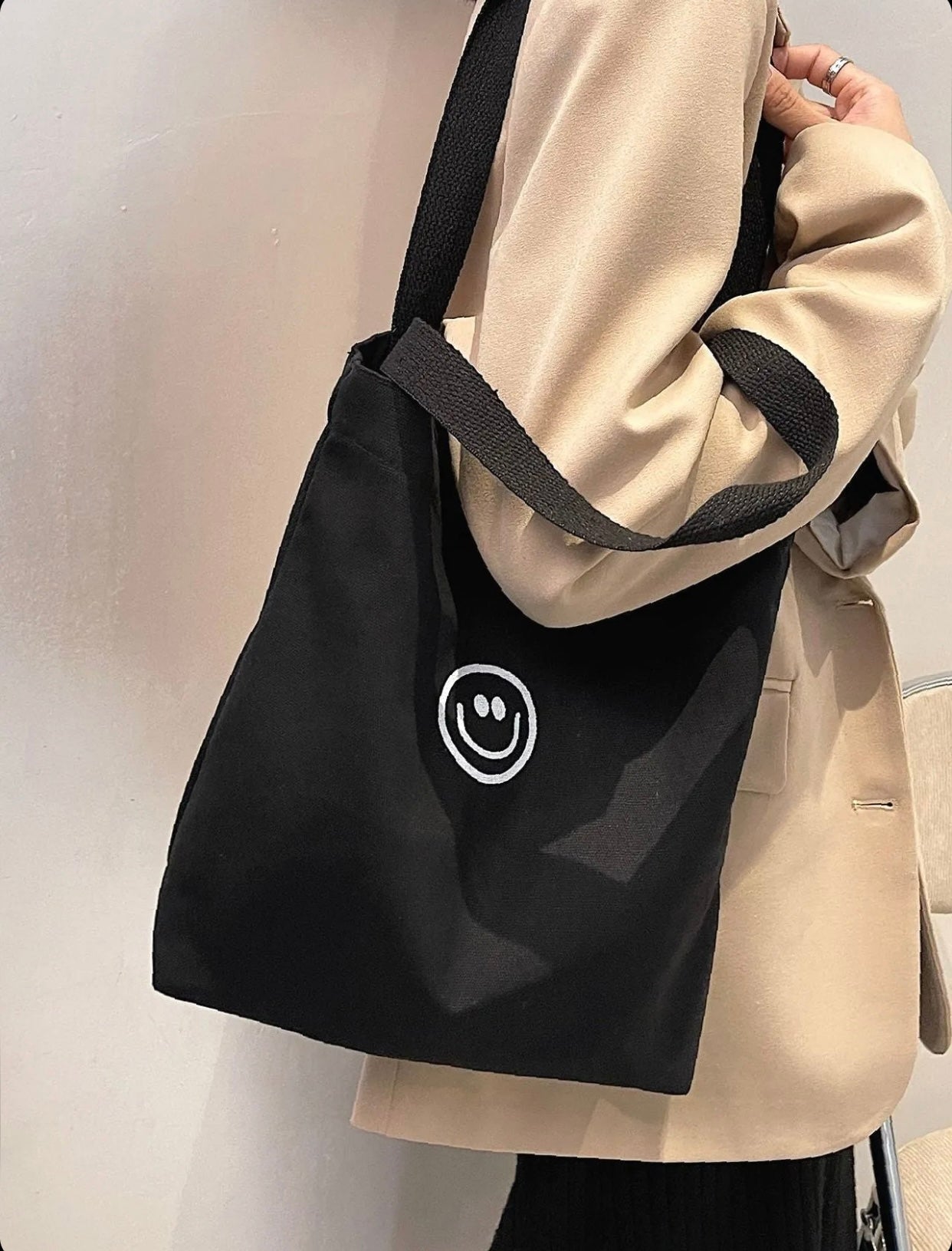 توت باك سمايل