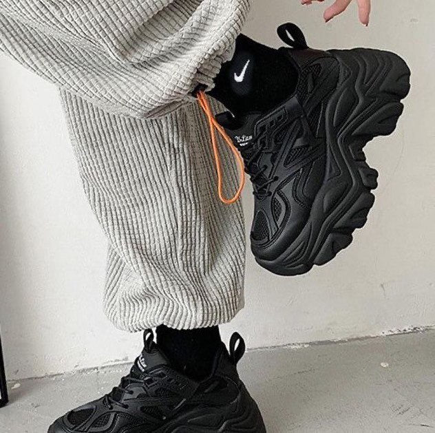 جوارب نايك لون اسود