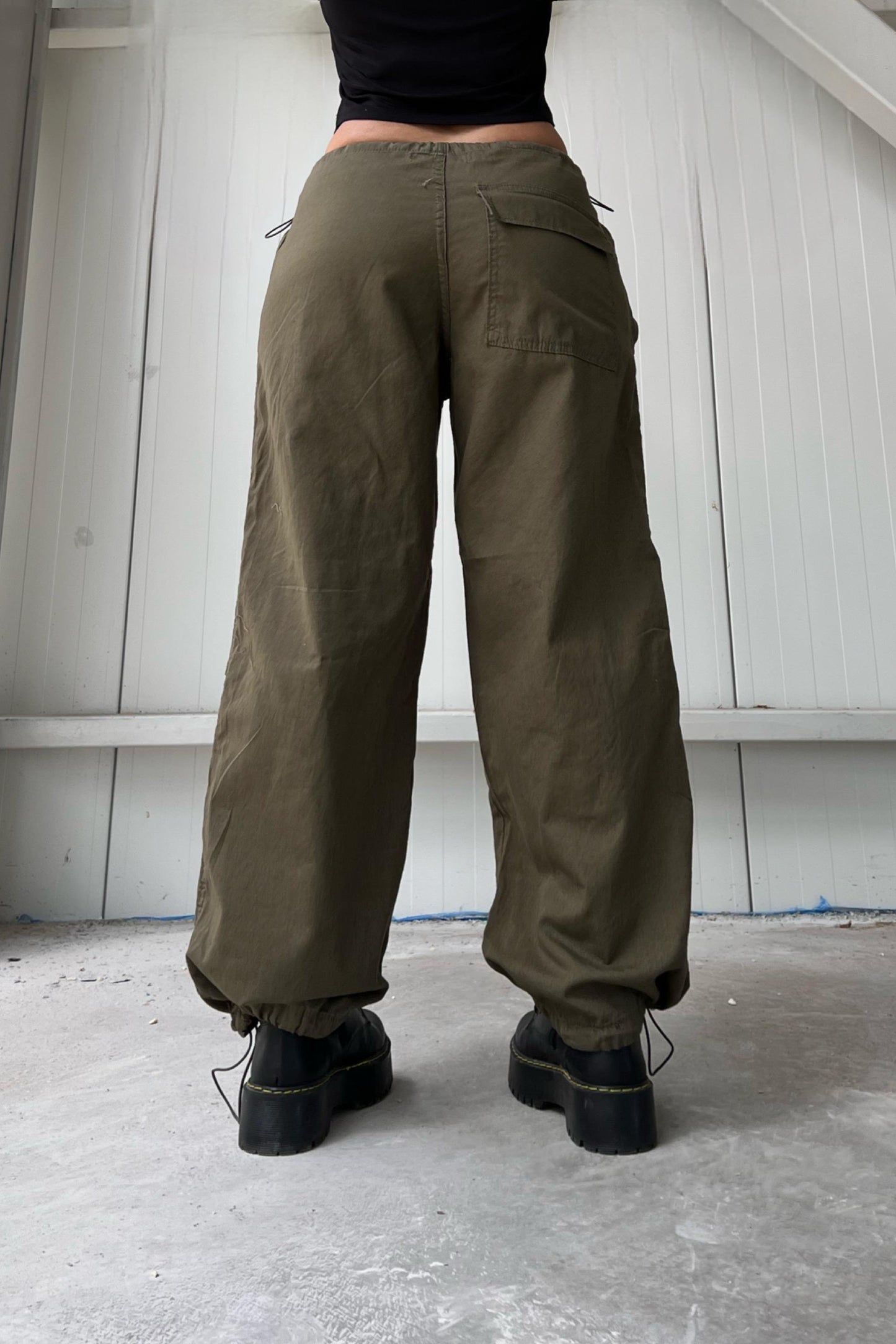 باغي بانتس زيتوني Baggy