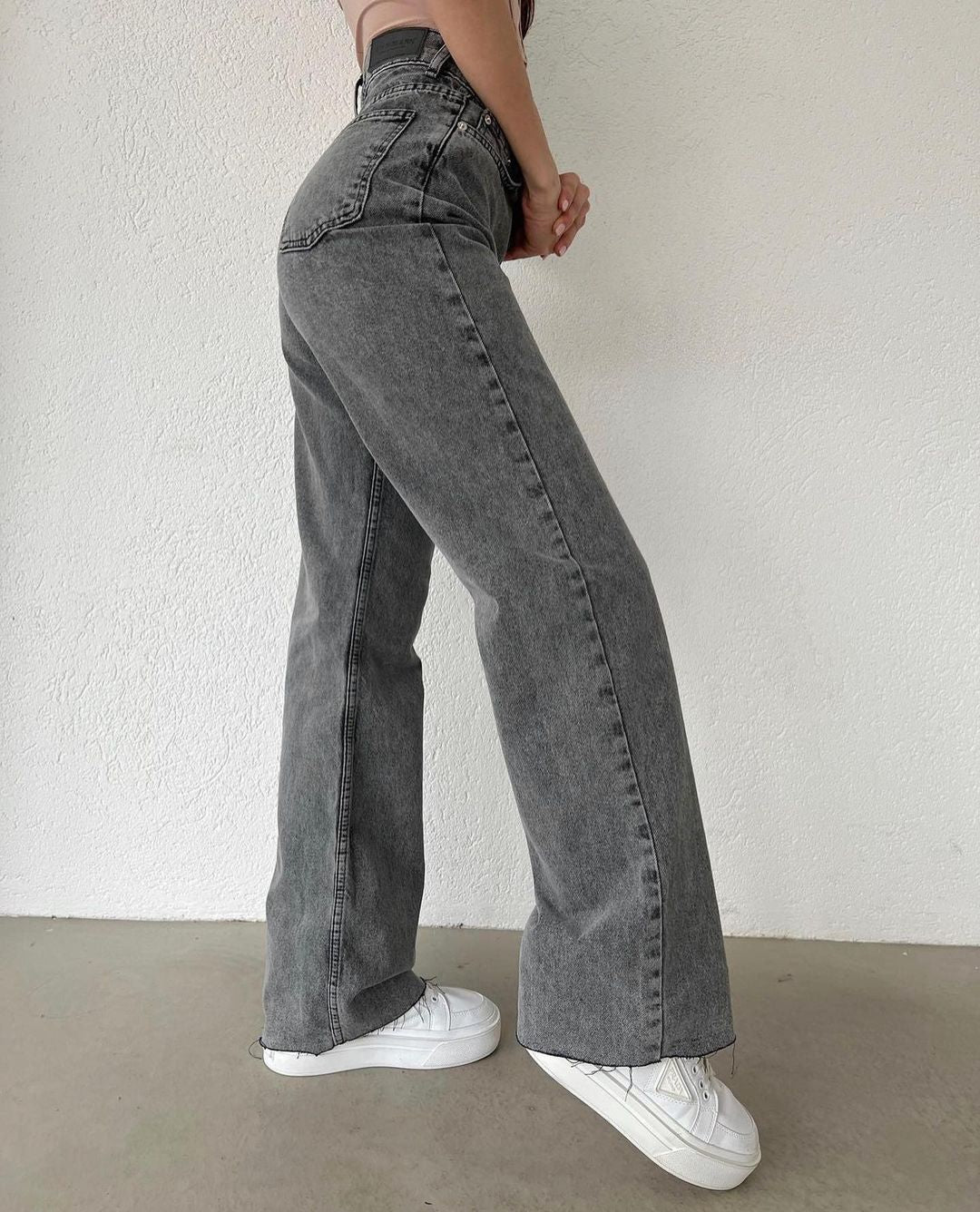 جينز ازرق ثلجي