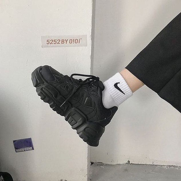 جوارب نايك لون ابيض