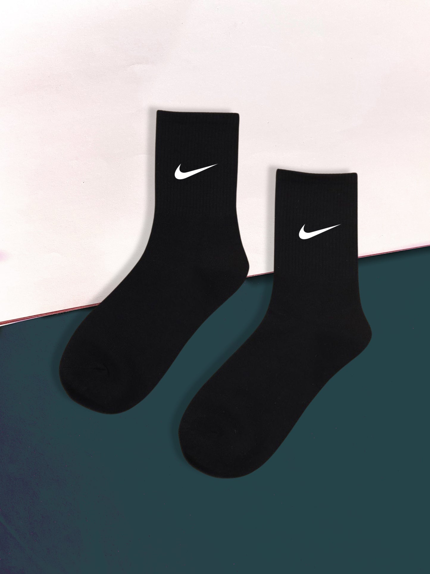 جوارب نايك اسود