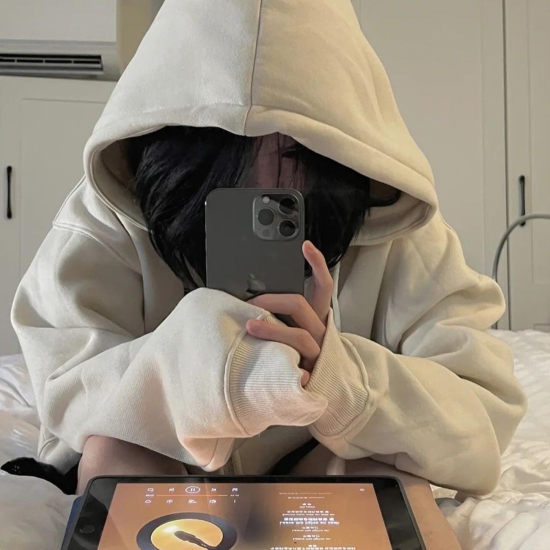 جاكيت ابيض سادة