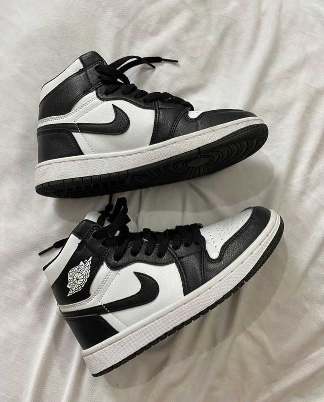 حذاء جوردن اسود