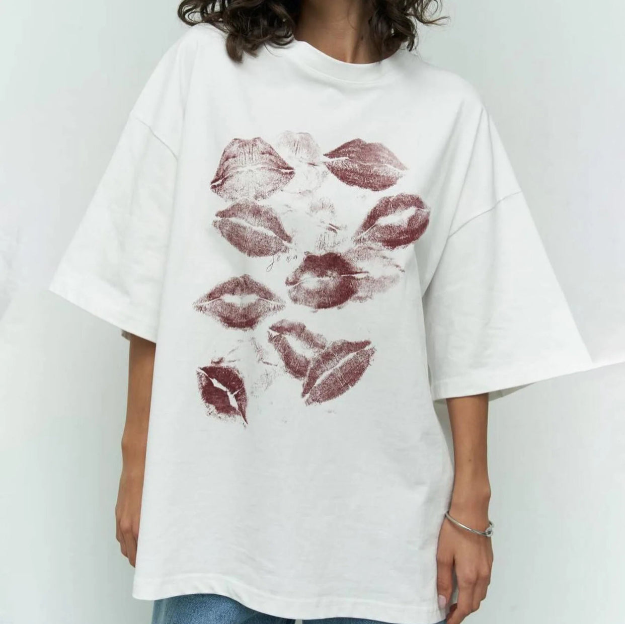 تيشيرت Kisses