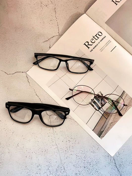 نظارات شفافة بأيطار مميز