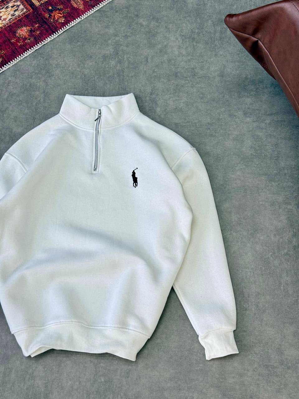 سويتشيرت بولو ابيض سحاب