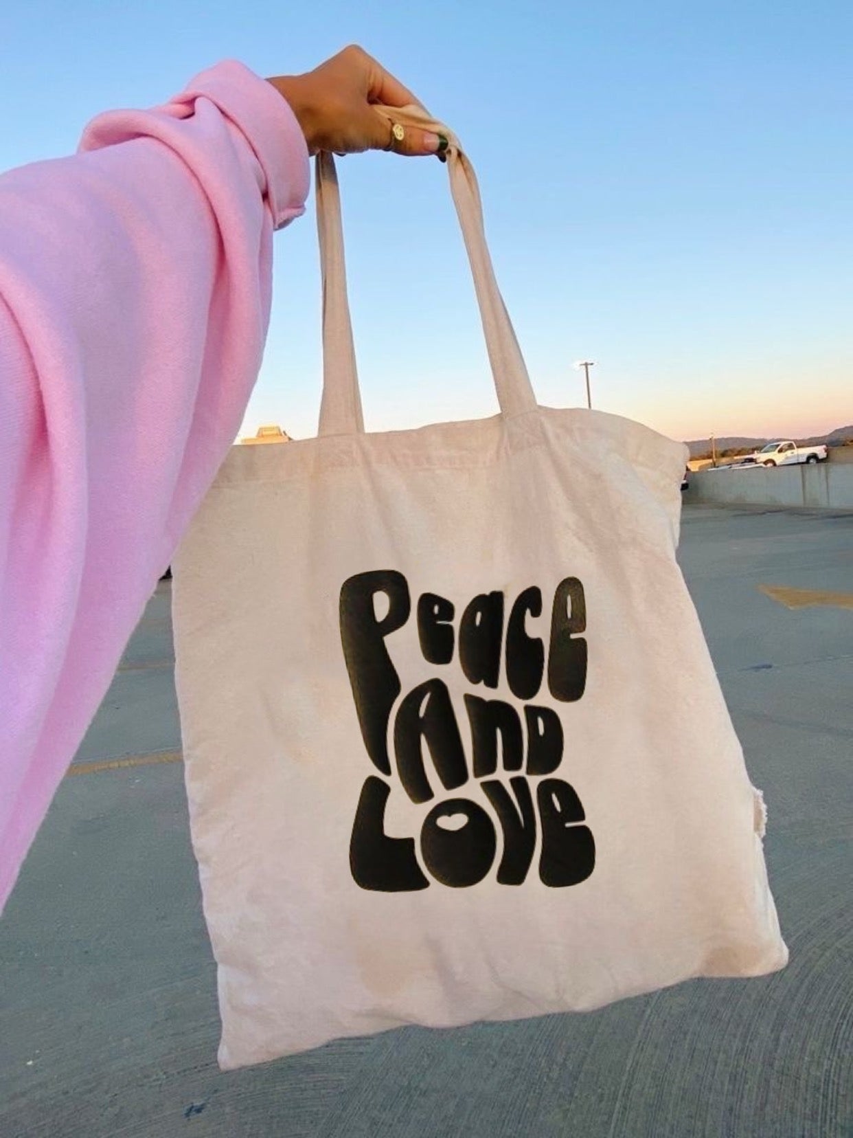 توت باك Peace and love