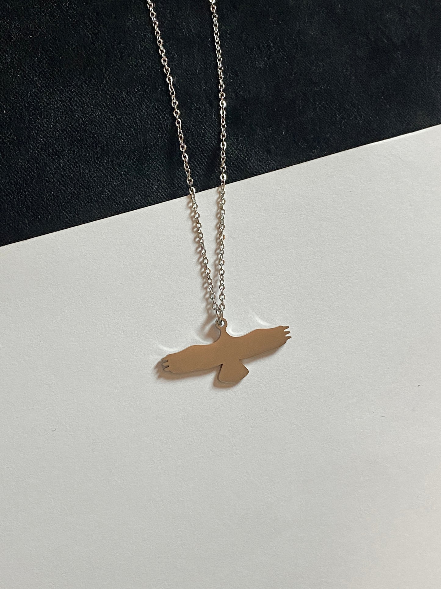 قلادة اجنحة