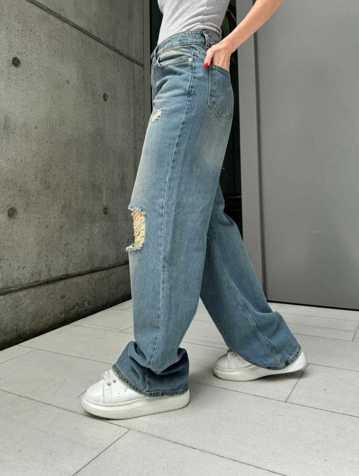 بنطلون جينز فتحات