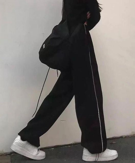 بانتس اسود خط ابيض