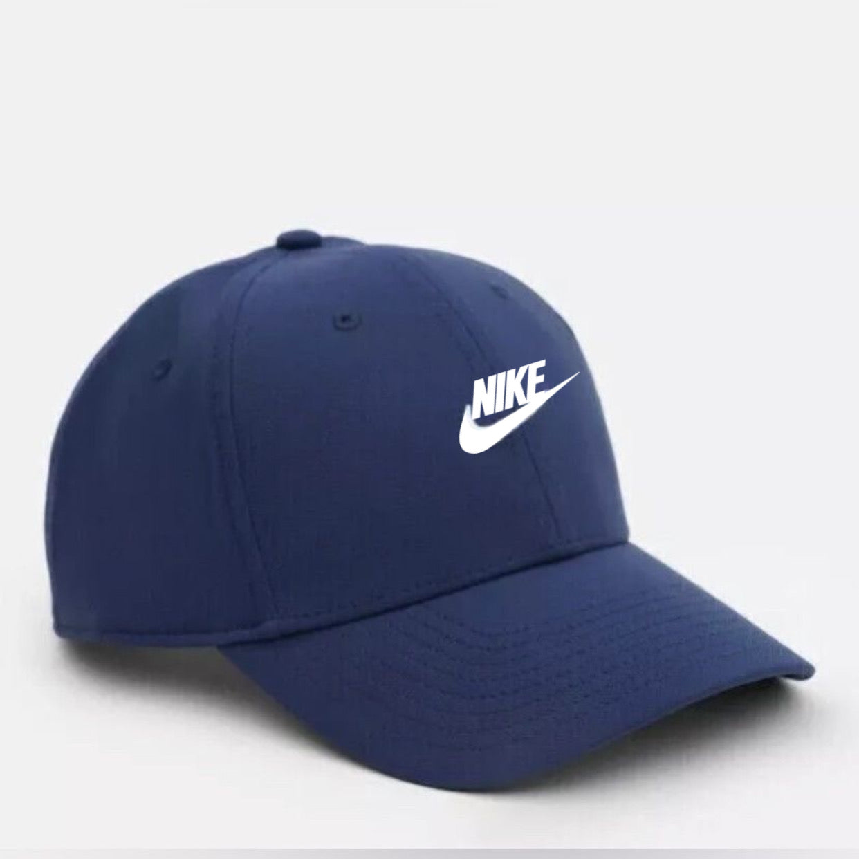 قبعة نايك نيلي