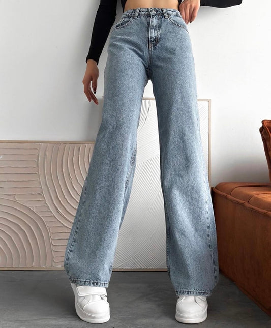 جينز ازرق ثلجي