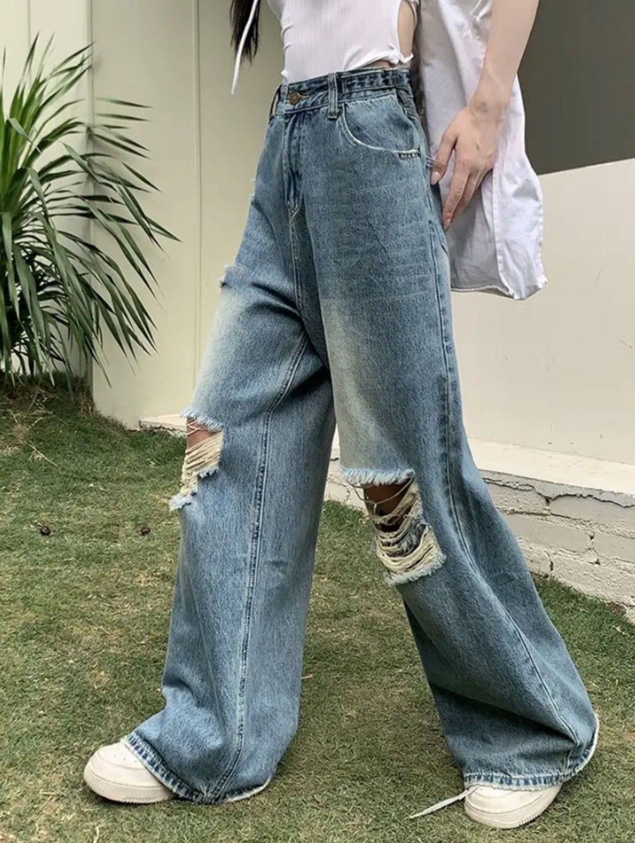 جينز فتحات ازرق