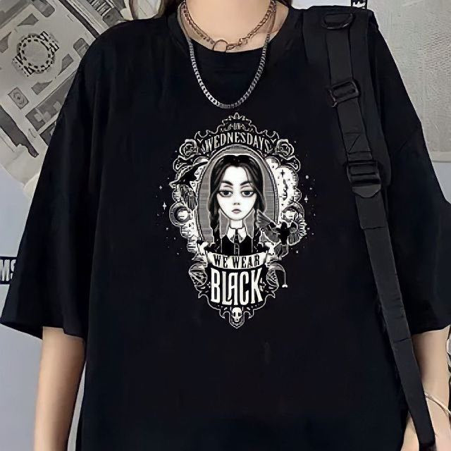 تيشيرت اسود وينزداي