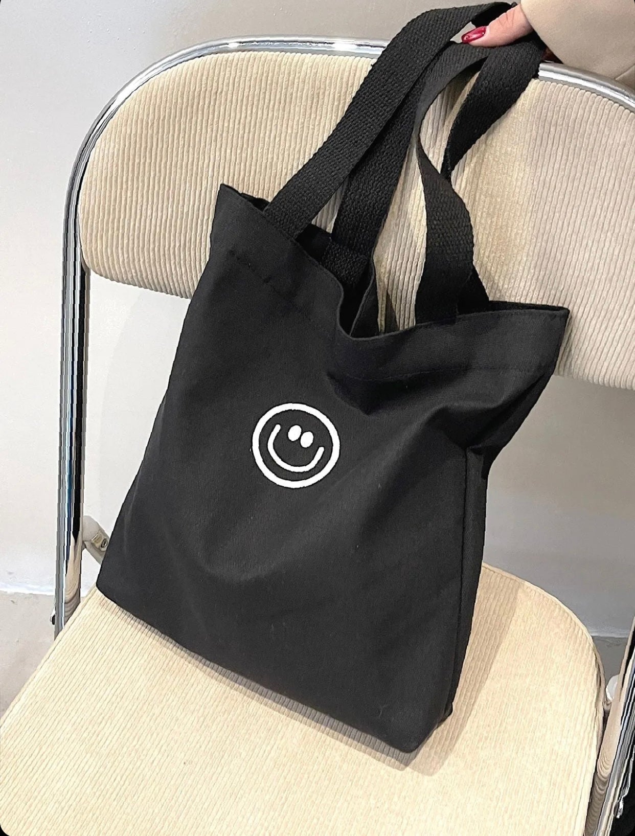 توت باك سمايل