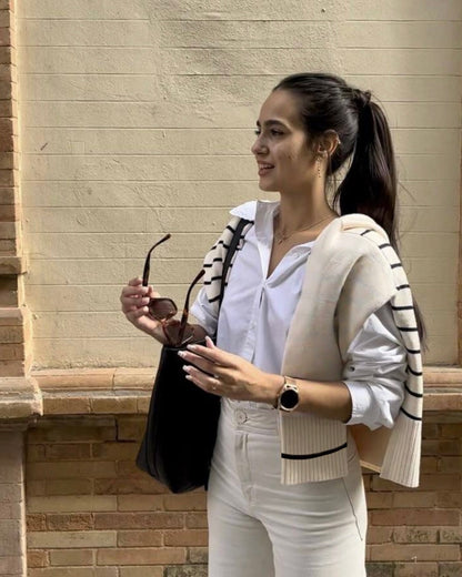 سويتشيرت زارا مخطط ابيض