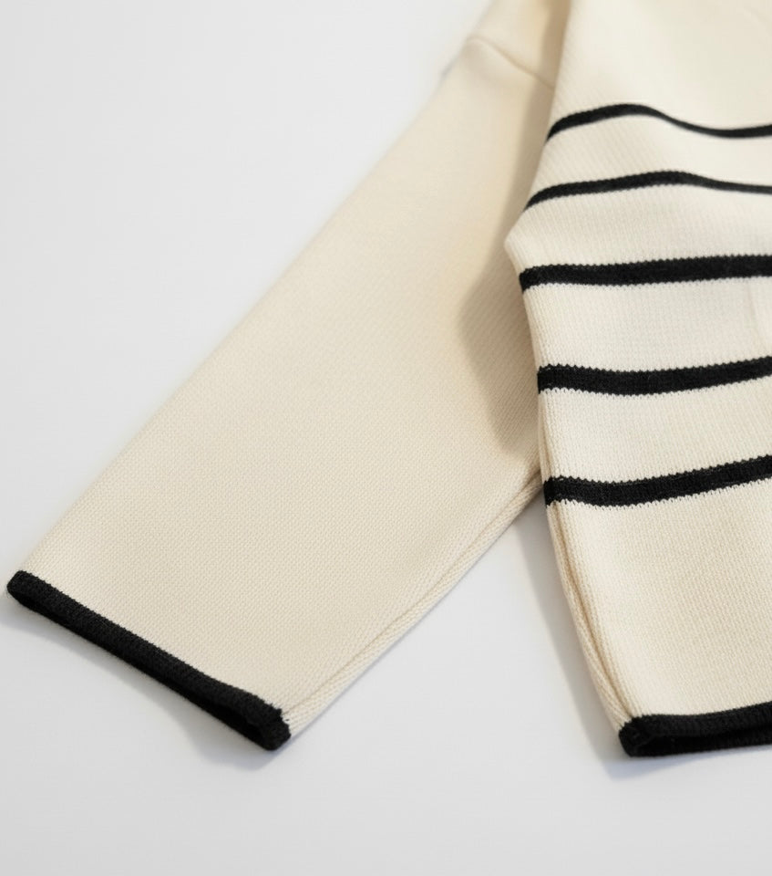 سويتشيرت زارا مخطط ابيض