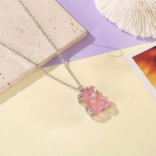 قلادة بينك بير