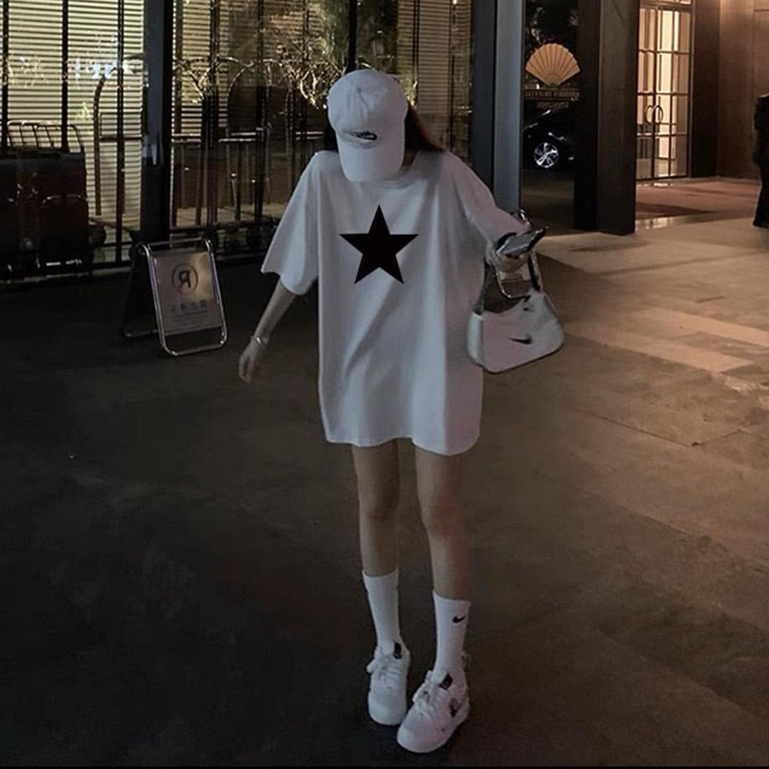 تيشيرت ابيض نجمة
