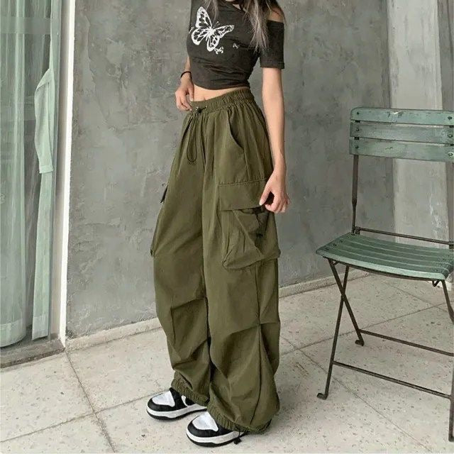 باغي بانتس لون زيتوني