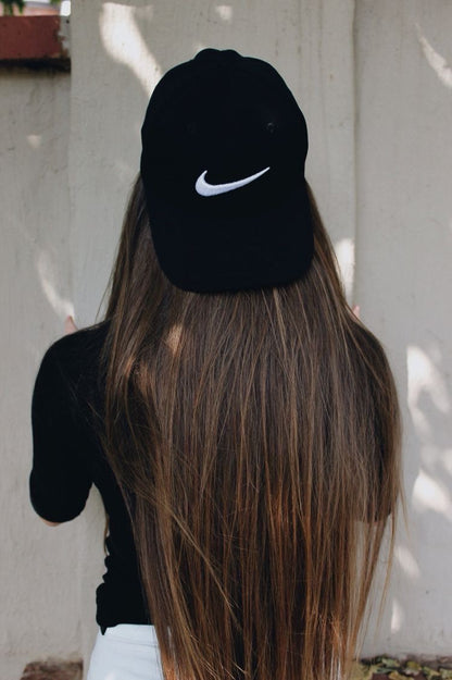 قبعة Nike حياكة تطريز شبابي بناتي