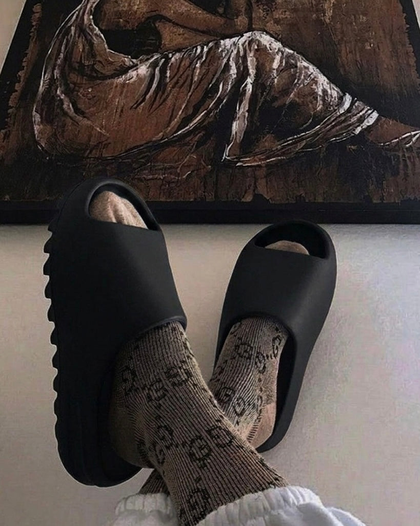 Adidas YEEZY ONYX SLIDES SLIPPERS