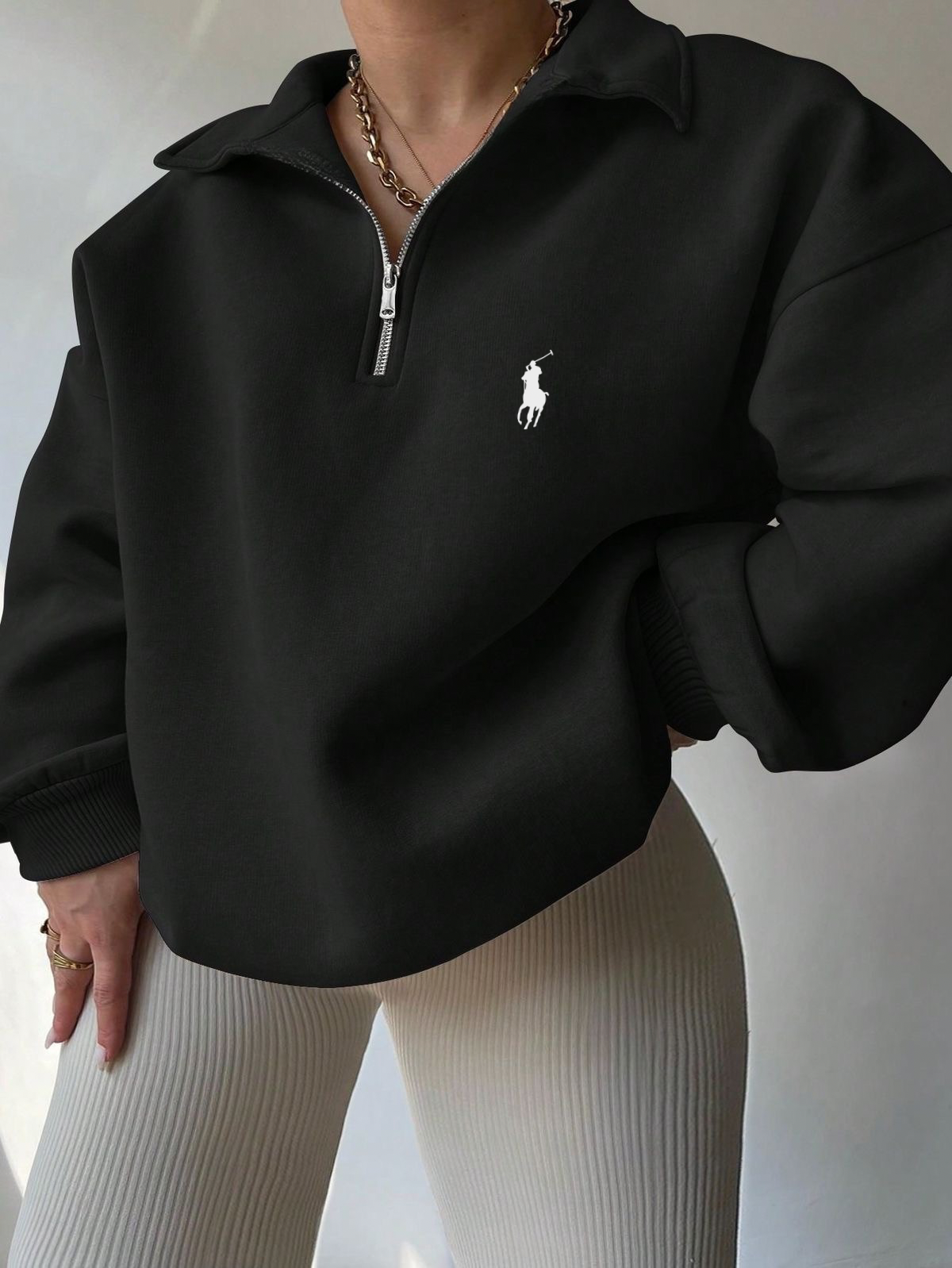 سويتشيرت بولو اسود سحاب